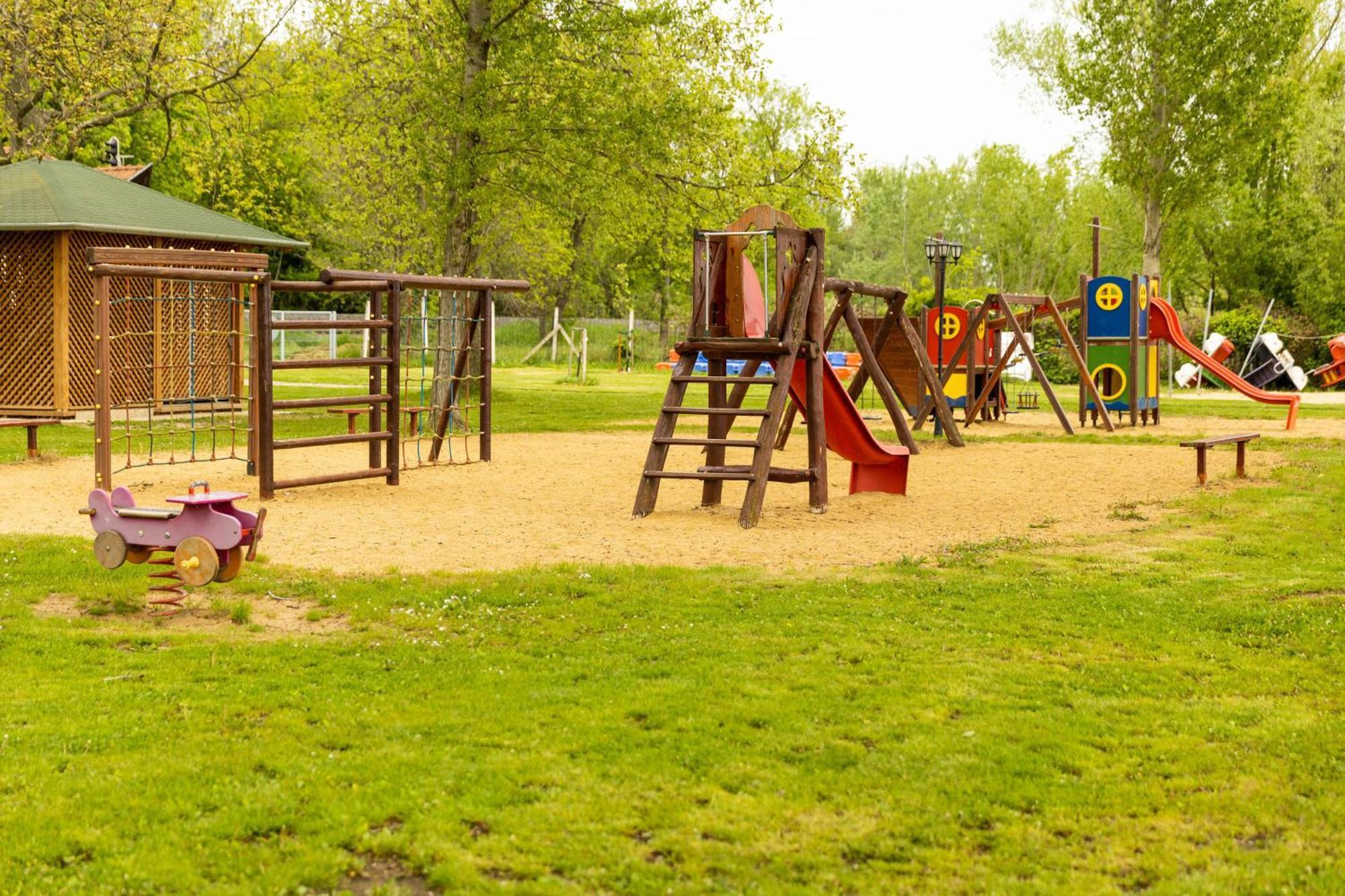 Gesztenye Nyaralopark Balatonudvari Exteriér fotografie